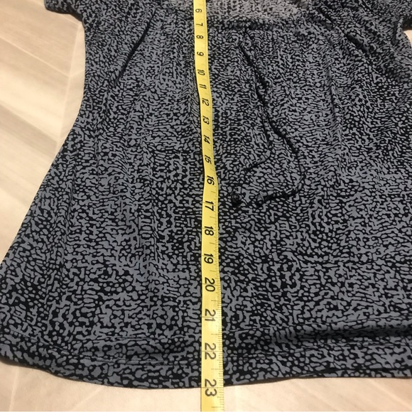 2 for $20 MEXX  Short Sleeve Round Neck Top. Medium - Picture 6 of 7